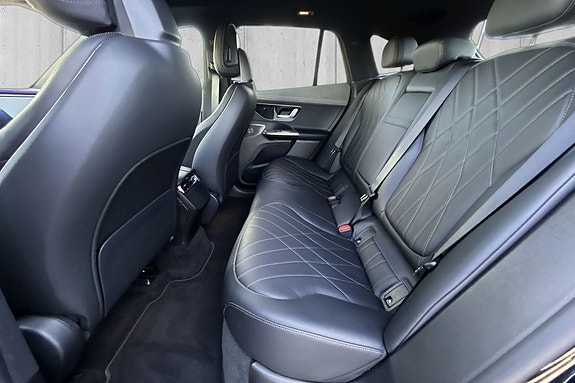 Mercedes-Benz EQE SUV 11 of 22