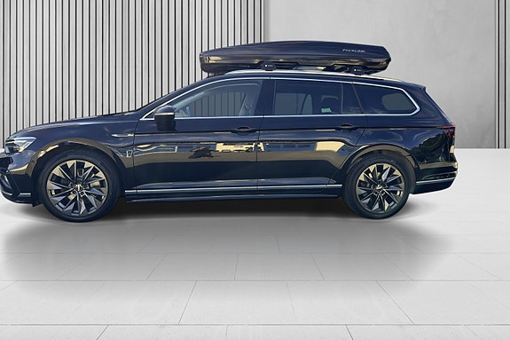 Volkswagen Passat 7 of 30