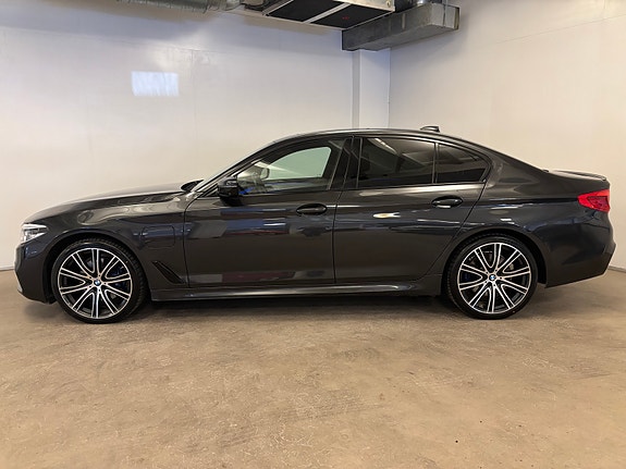 BMW 530e 3 of 30