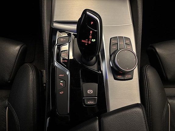 BMW 530e 28 of 30