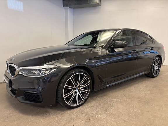 BMW 530e 2 of 30