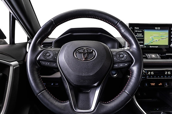 Toyota RAV4 Plug-in Hybrid 16 of 29
