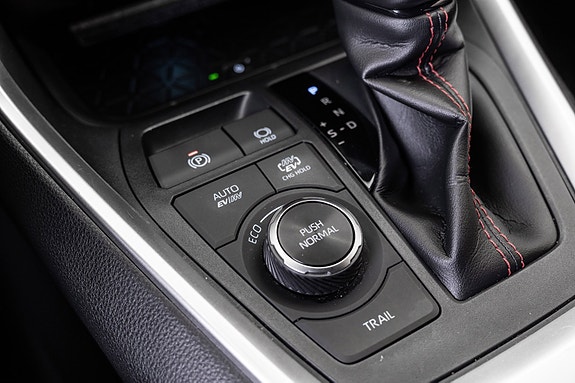 Toyota RAV4 Plug-in Hybrid 20 of 29