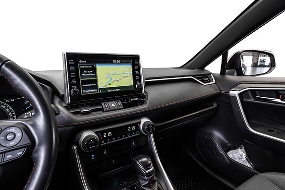 Toyota RAV4 Plug-in Hybrid 21 of 29