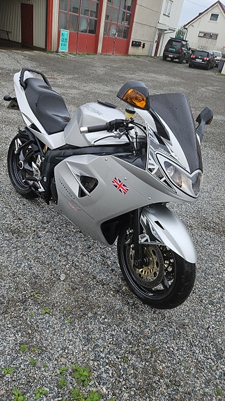 Triumph Sprint ST 1050 11 of 14