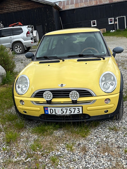 MINI One 3 of 14