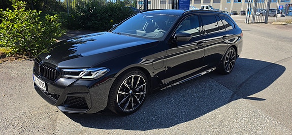 BMW 530e 3 of 23