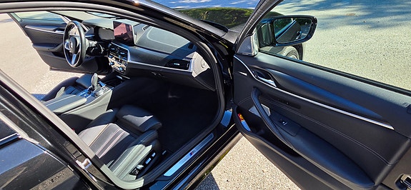 BMW 530e 23 of 23