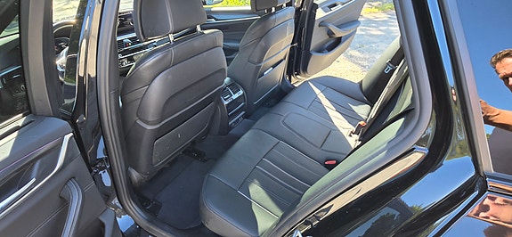 BMW 530e 18 of 23