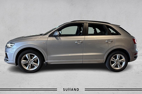 Audi Q3 2 of 29