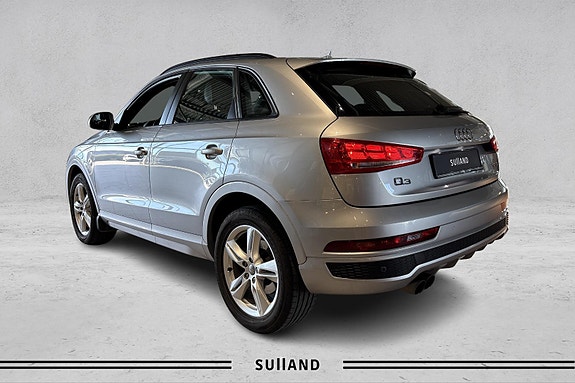 Audi Q3 3 of 29