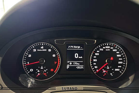Audi Q3 12 of 29