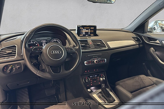 Audi Q3 9 of 29