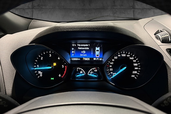 Ford Kuga 25 of 25