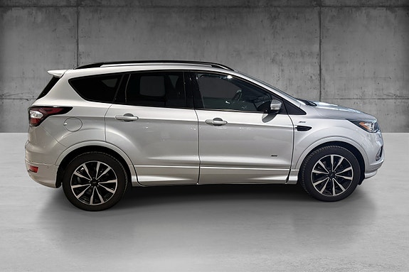 Ford Kuga 11 of 25