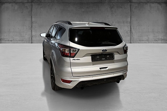 Ford Kuga 8 of 25