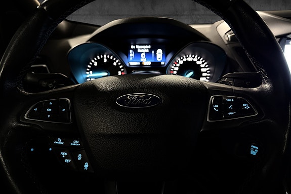Ford Kuga 21 of 25