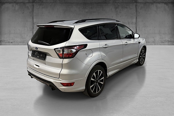 Ford Kuga 6 of 25