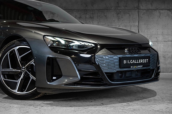 Audi e-tron GT 2 of 30