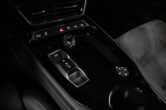 Audi e-tron GT 27 of 30