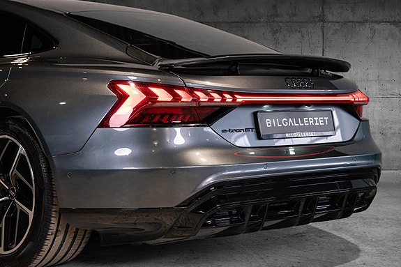 Audi e-tron GT 9 of 30