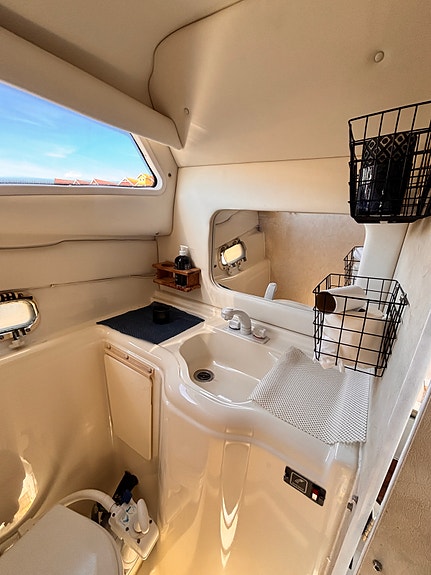 Bayliner 2655 Ciera – 5.7 V8, baugpropell, landstrøm og dieselvarmer 17 of 26