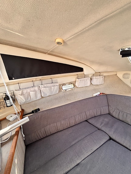 Bayliner 2655 Ciera – 5.7 V8, baugpropell, landstrøm og dieselvarmer 6 of 26