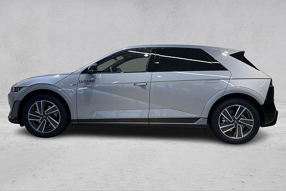 Hyundai Ioniq 5 2 of 16