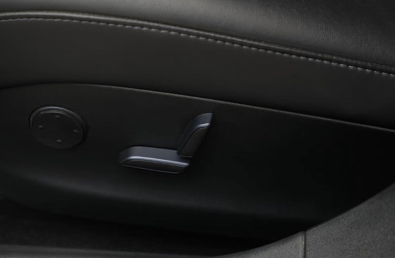 Tesla Model S 6 of 19