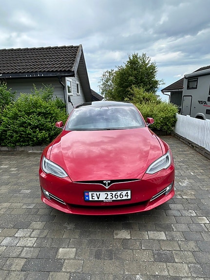 Tesla Model S 3 of 19
