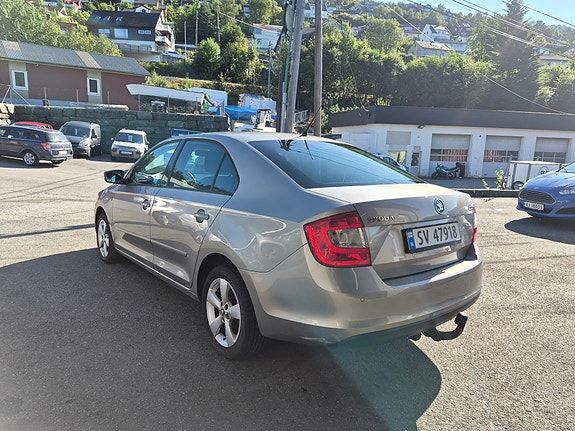 Skoda Rapid 5 of 30