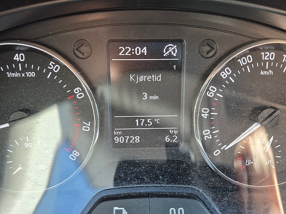 Skoda Rapid 16 of 30