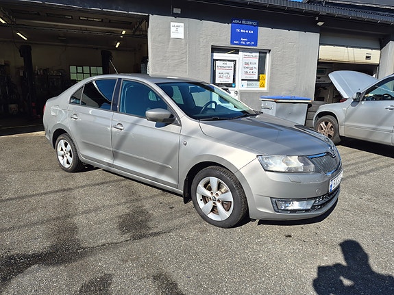 Skoda Rapid 3 of 30