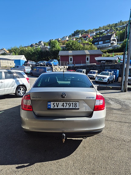 Skoda Rapid 6 of 30