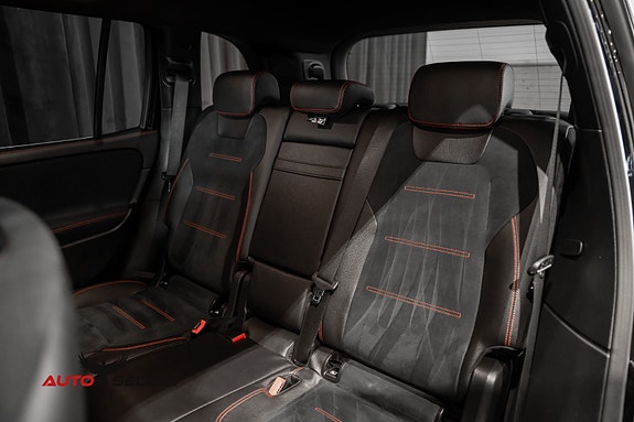 Mercedes-Benz GLB200 d 25 of 30