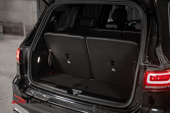 Mercedes-Benz GLB200 d 14 of 30