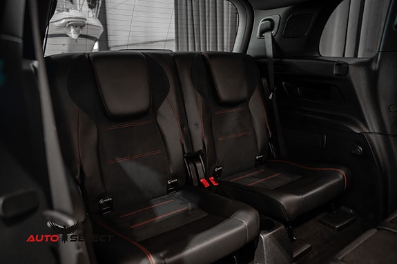Mercedes-Benz GLB200 d 23 of 30