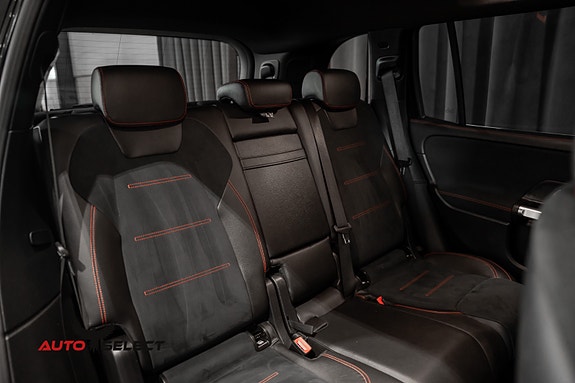 Mercedes-Benz GLB200 d 22 of 30