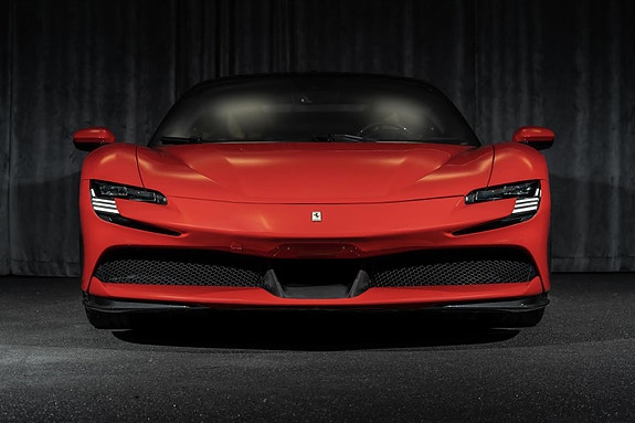 Ferrari SF90 Stradale 8 of 30