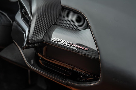 Ferrari SF90 Stradale 28 of 30
