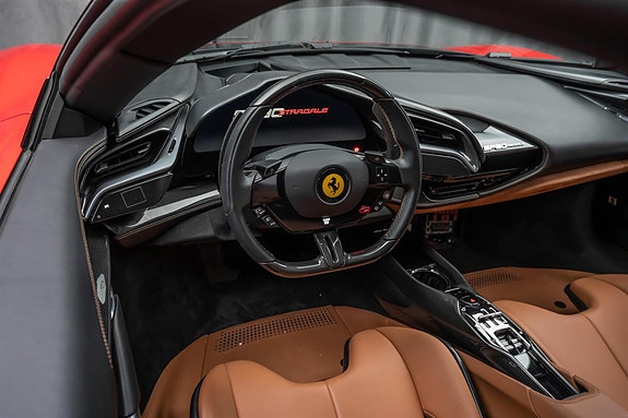 Ferrari SF90 Stradale 14 of 30