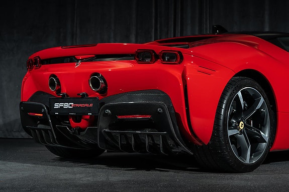 Ferrari SF90 Stradale 10 of 30