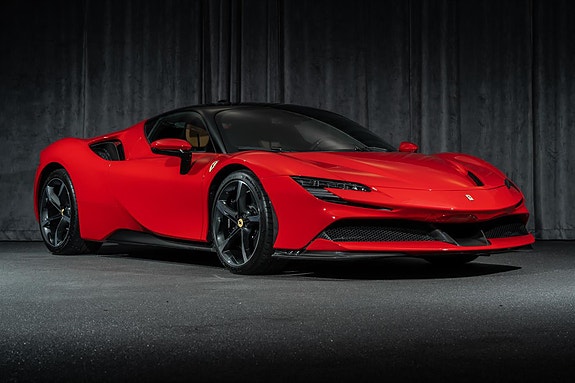 Ferrari SF90 Stradale 7 of 30