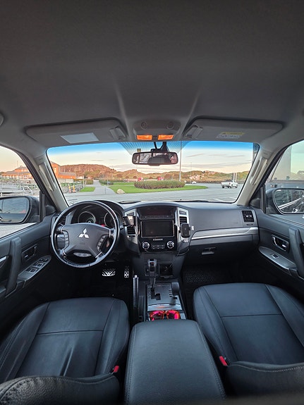 Mitsubishi Pajero 5 of 11