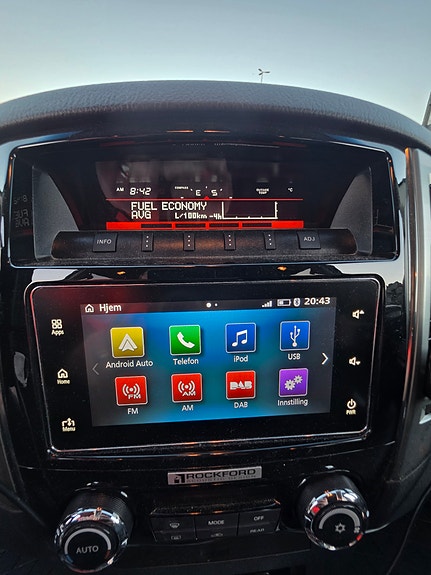 Mitsubishi Pajero 9 of 11