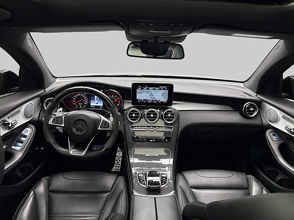 Mercedes-Benz GLC63 15 of 30