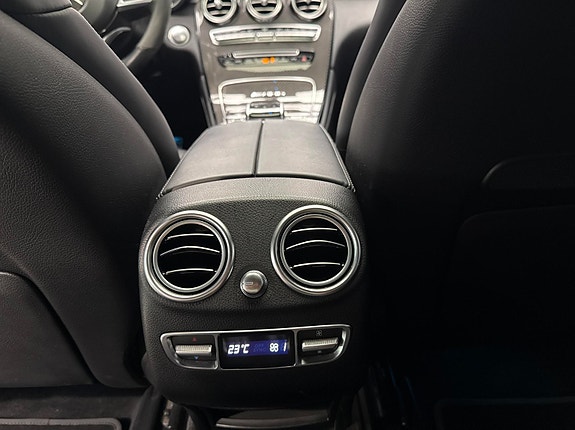 Mercedes-Benz GLC63 26 of 30