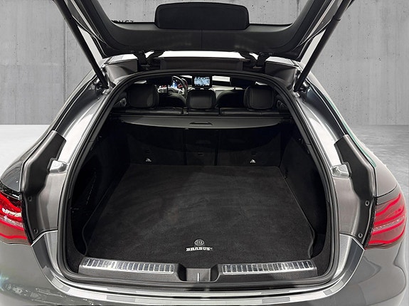 Mercedes-Benz GLC63 16 of 30