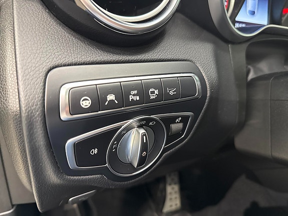 Mercedes-Benz GLC63 30 of 30