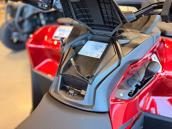 Can-Am Outlander MAX XT 850T 10 of 13